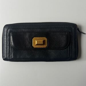 Vintage collectable Juicy Couture Black Wallet with Gold Accent turn lock